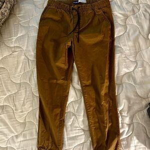 Old Navy built in flex modern joggers